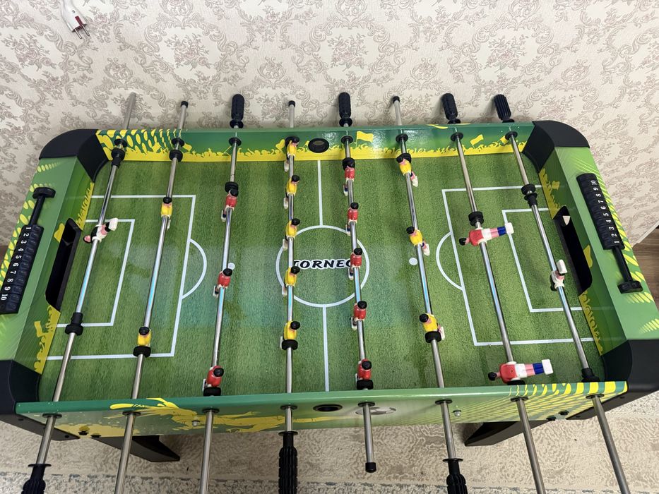 Продаю футбольный стол