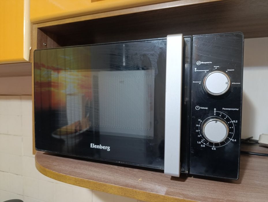 Микроволновка Elenberg
