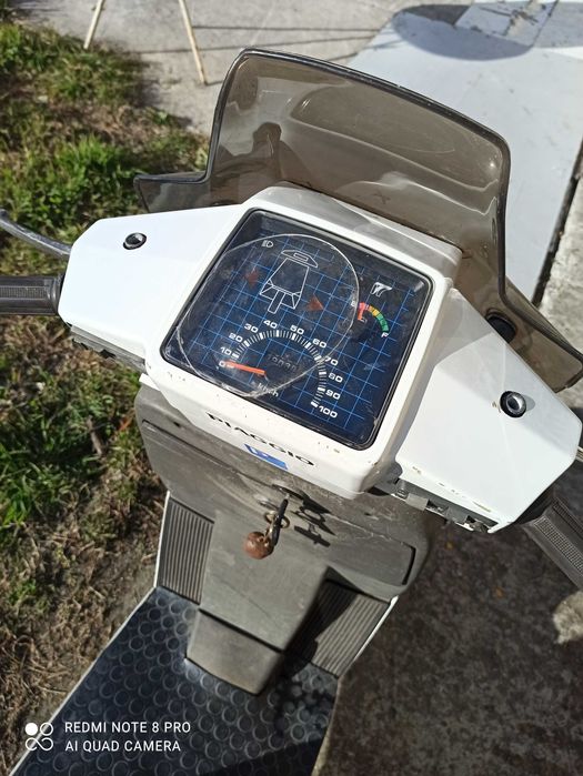Скутер Piaggio vespa scatto