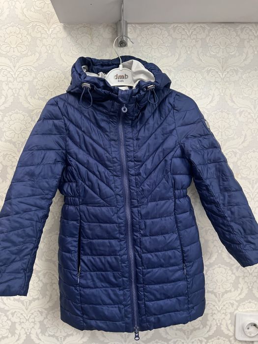 Курточка на девочку 7000тг