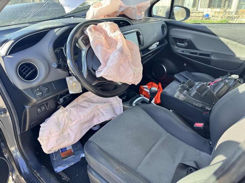 Toyota yaris 1.5 hybrid на части