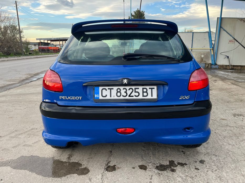 Peugeot  206 1.4 75 коня