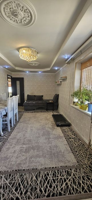 Продам 3 ком 6 мкр 11 дом