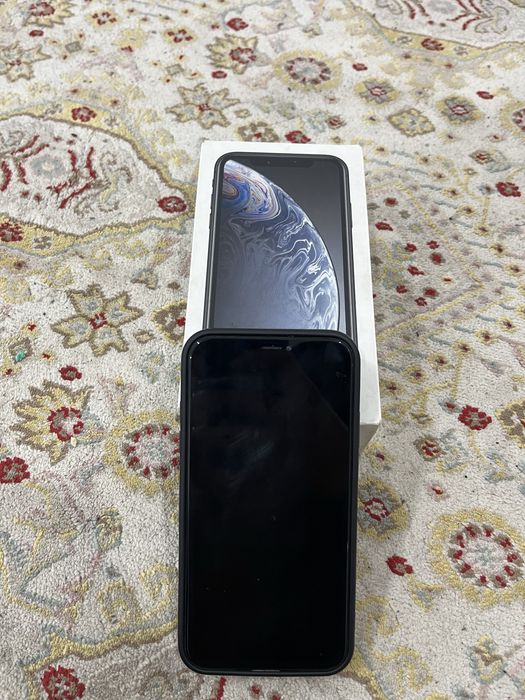 Срочно продам айфон XR