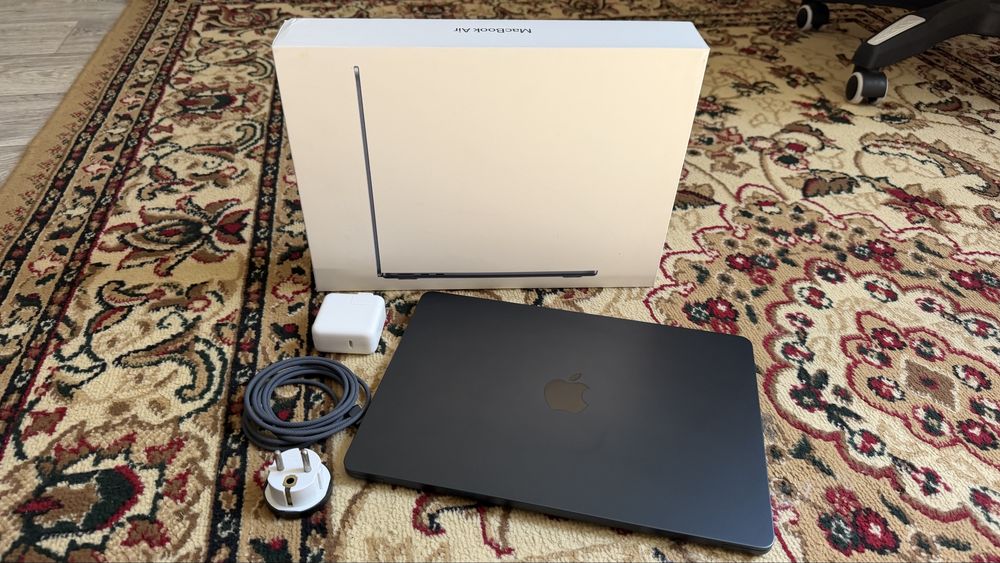 Ноутбук Apple MacBook Air 13 2025