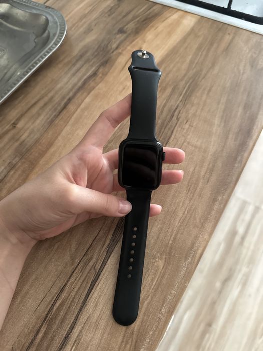 Apple Watch SE 44 mm Black, отличное состояние