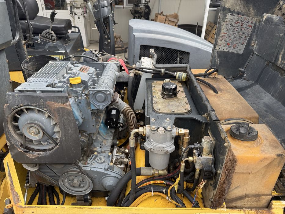 Clilindru compactor 5 tone Bomag BW 135 AD