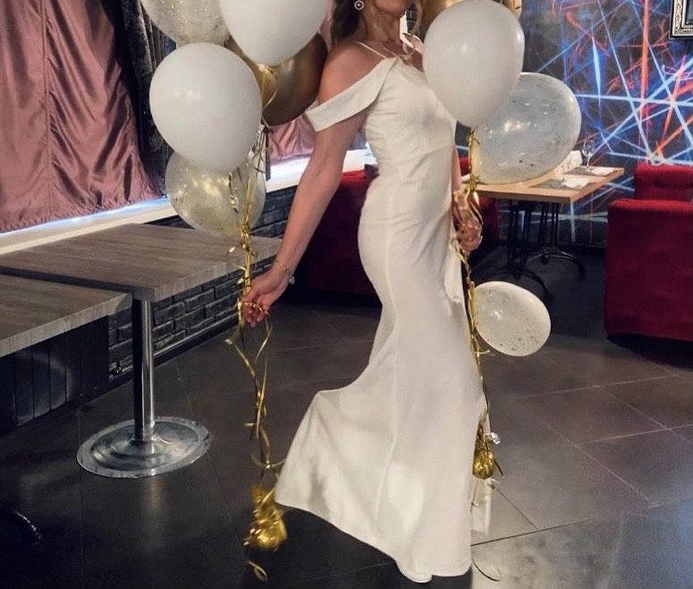 Платье вечернее на выпускной или свадьбу