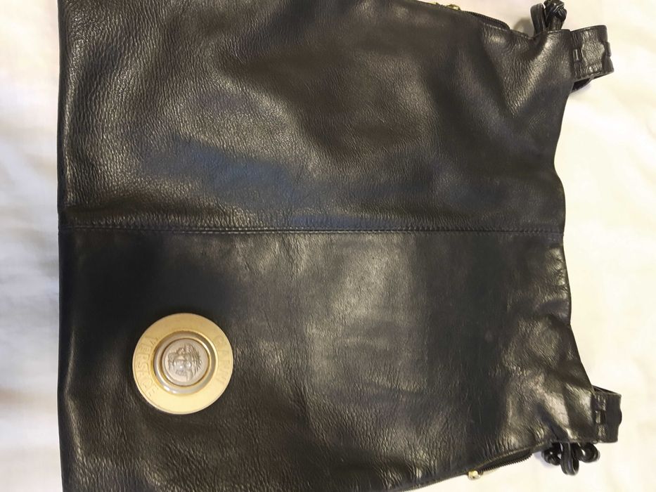 Чанта "VERSACE",ДНЕС 450€НАМАЛЕНАчерна,естествена кожа,дамска,оригинал
