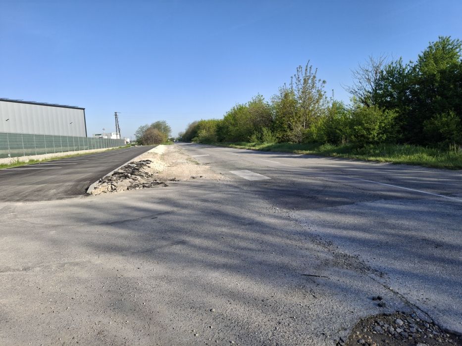 Парцел 2ра линия на главен път