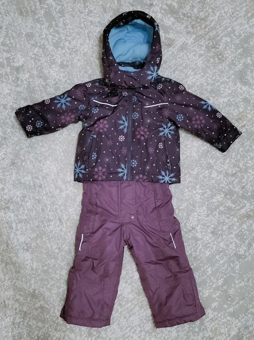 Продам демисезонный костюм на девочку