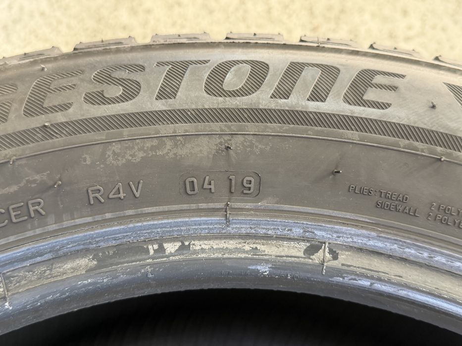 215/60/17 Bridgestone 4Броя: 90€ 5.5мм