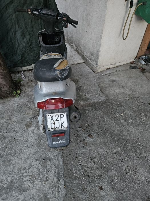 Scooters de vânzare