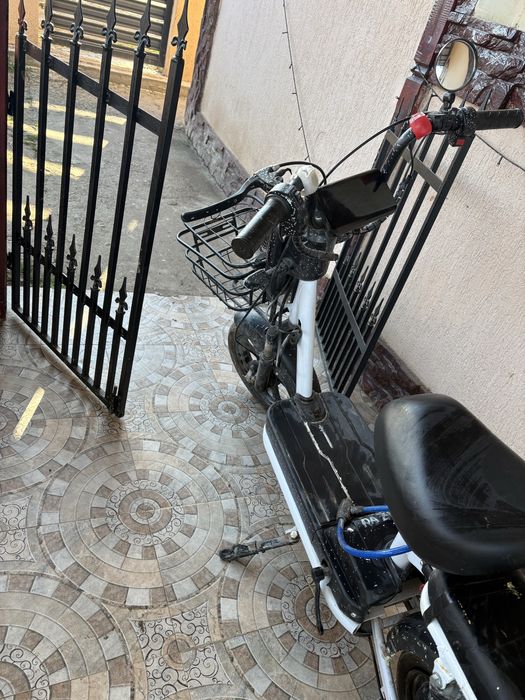 Scuter electric 25 km h