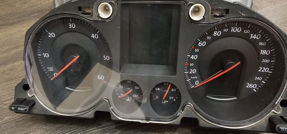Щиток приборов passat B6