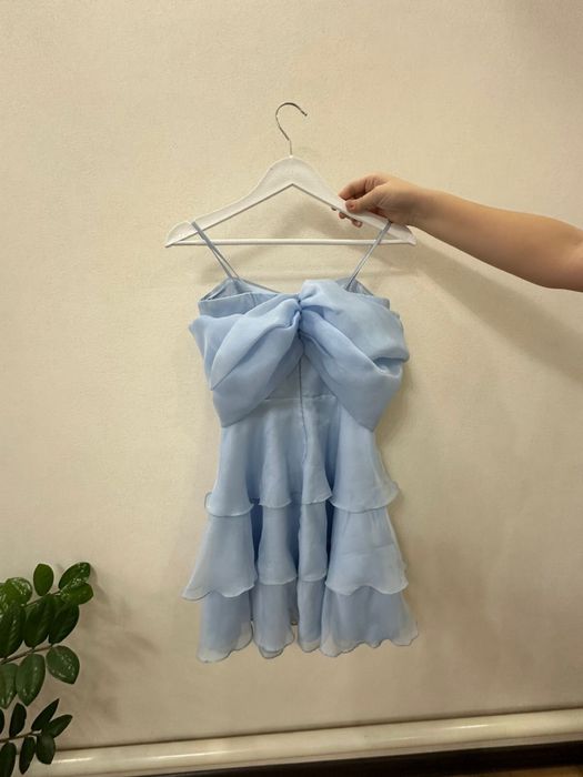 Продам платья для подростков