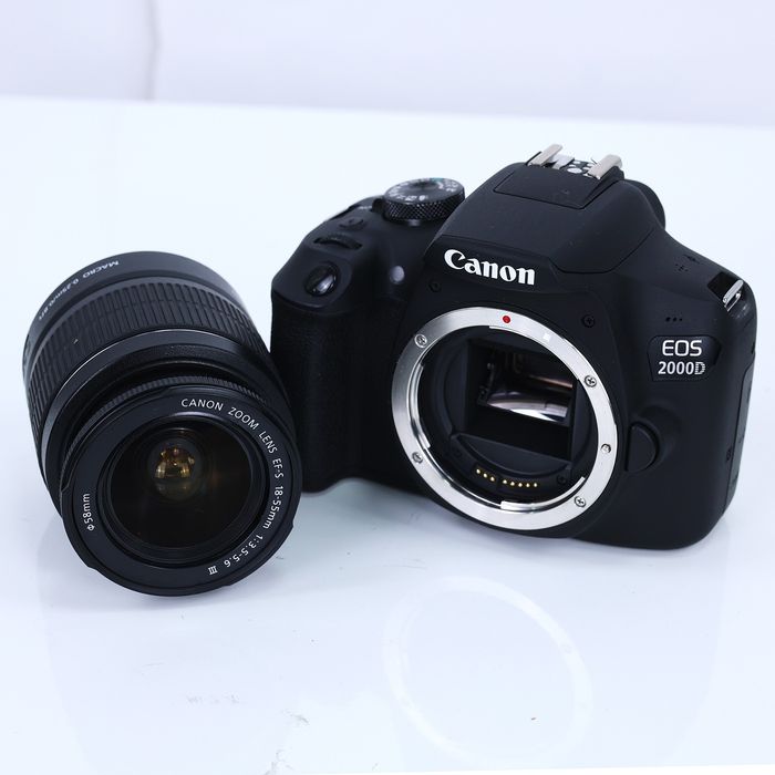 Фотоаппарат Canon EOS 2000D