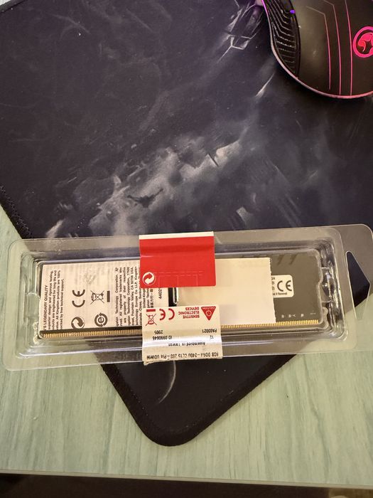 RAM DDR4 -Samsung 2x8gb -HyperX 2x4gb vand separat sau impreuna