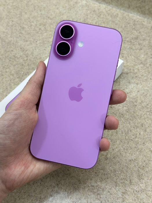 iPhone 16 pink ideal