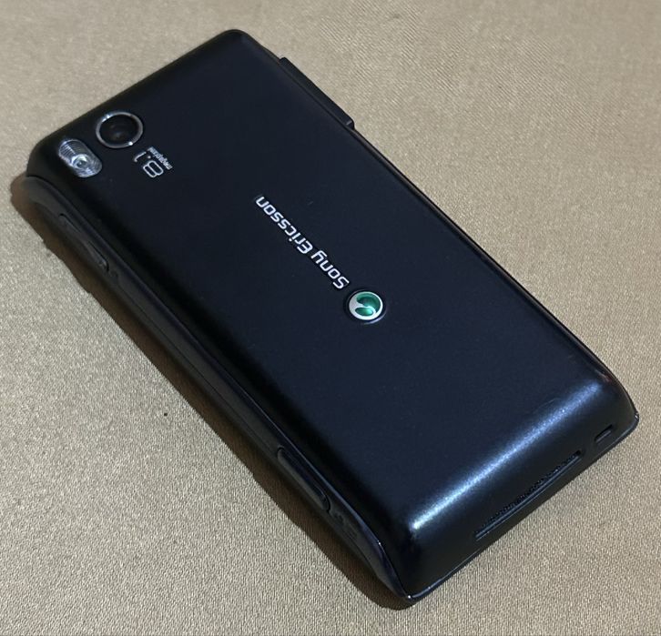 Super pret! Sony Ericsson U10i Aino IMPECABIL • Ca Nou • 100% Funcțional • Colecție!