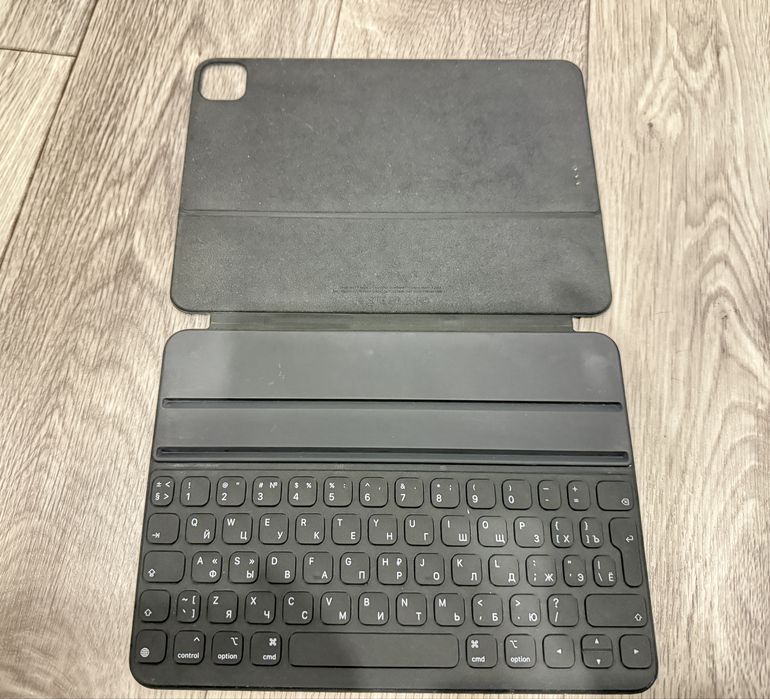 Продам Apple iPad Smart Keyboard Folio (11”)