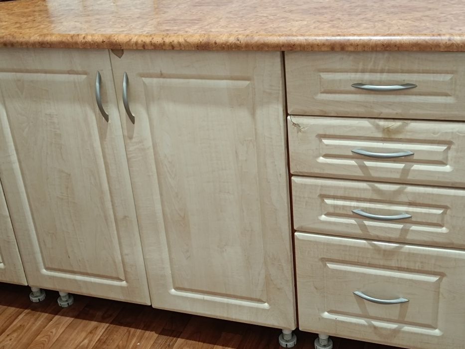 Срочно продается кухонная мебель