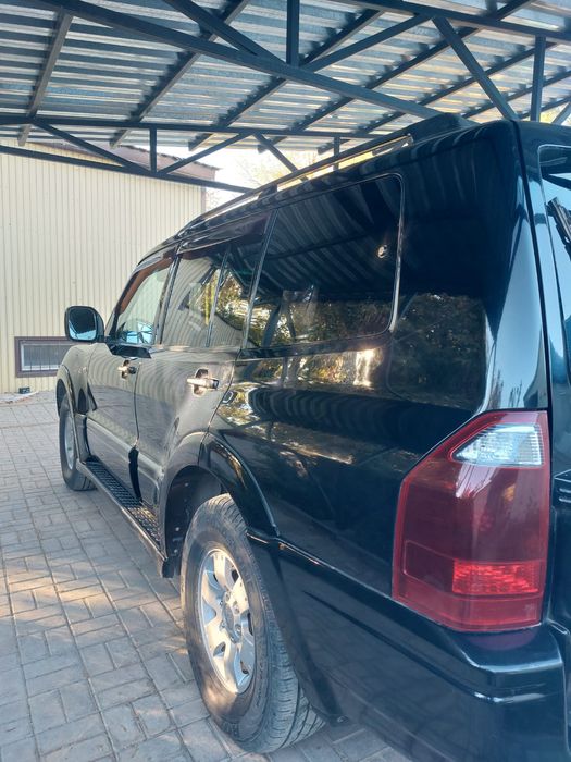 Продам mitsubishi pajero 2006