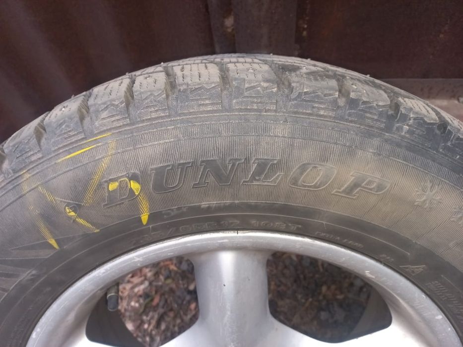 Продам диски с резиной  BMW X5 E53