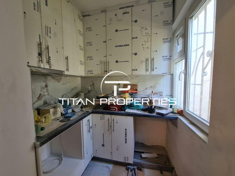 Продава се Едностаен апартамент в Пловдив, Тракия - 38 кв.м за 920 €/кв.м - Снимка #1