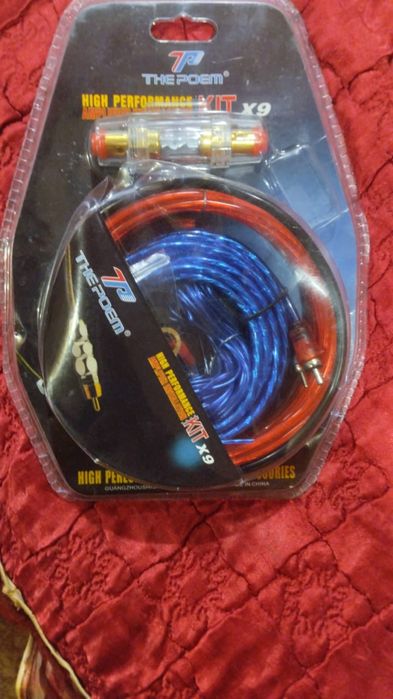 Продам автомобильный сабвуфер