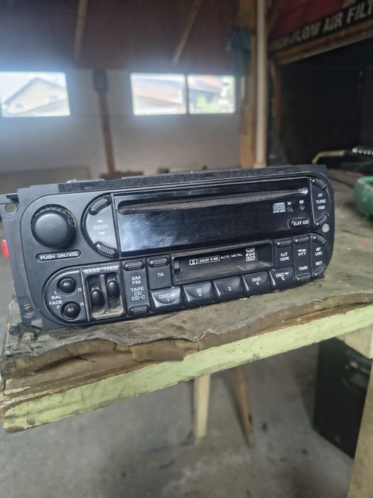 Радио за jeep Cherokee