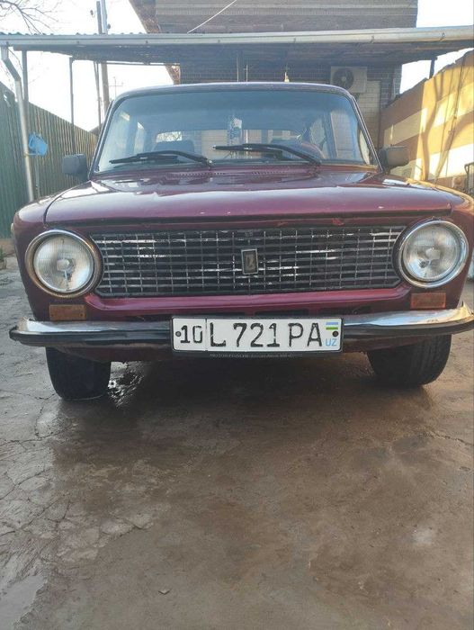 Gaz 2101 srochna sotiladi