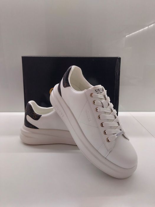 Оригинални сникъри GUESS, 39 номер