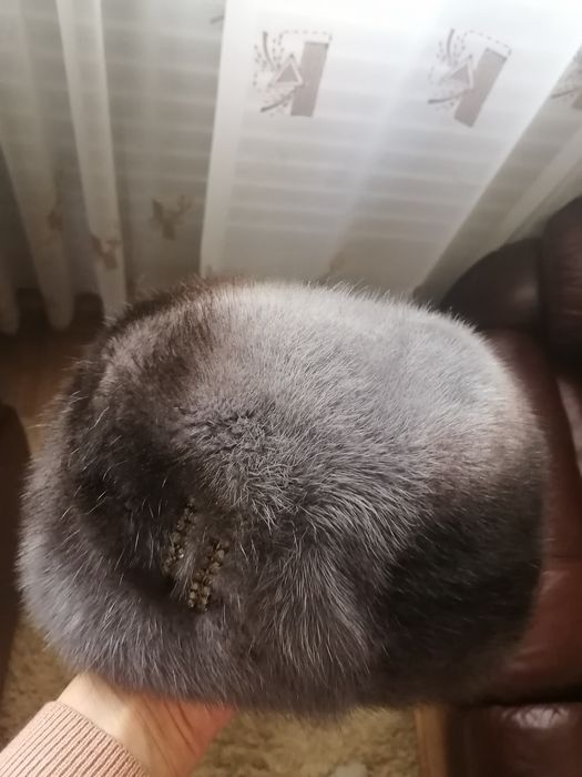 Шапки норковые продам