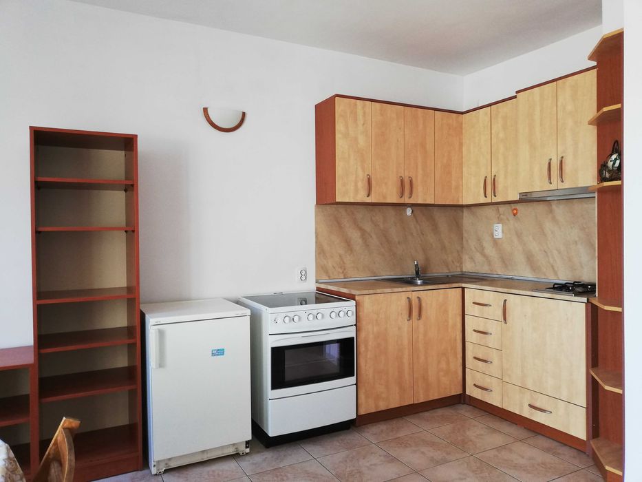 Дава се под наем Двустаен апартамент в Велико Търново, Акация - 55 кв.м за 255 € - Снимка #2