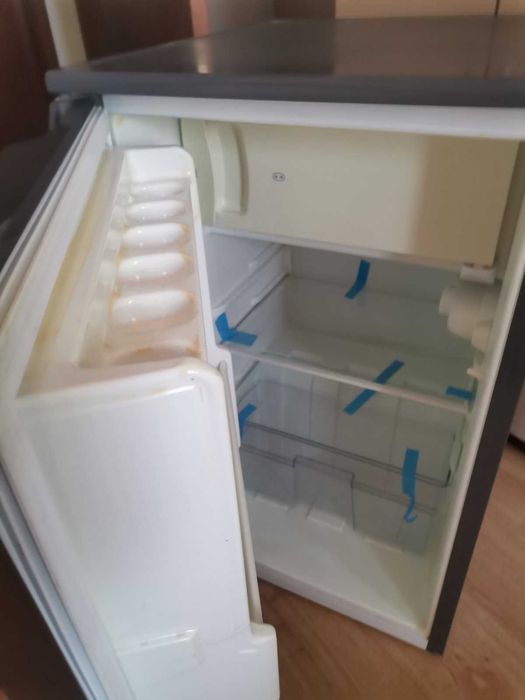 Хладилник Midea 63литра