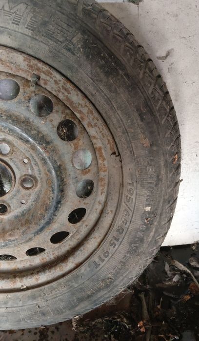 Продам колесо с диском для авто