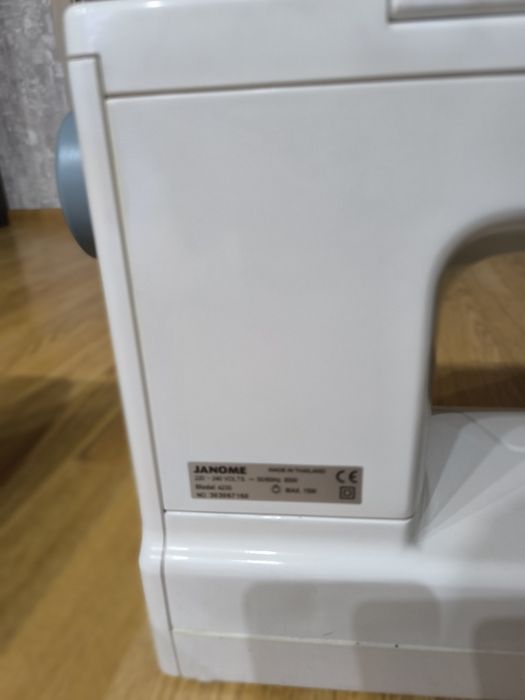 Швейная машинка JANOME 423S