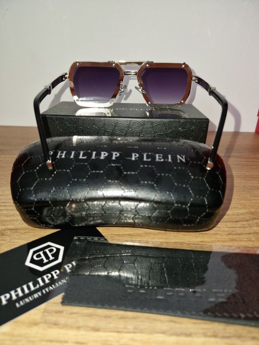 Ochelarii Philipp Plein