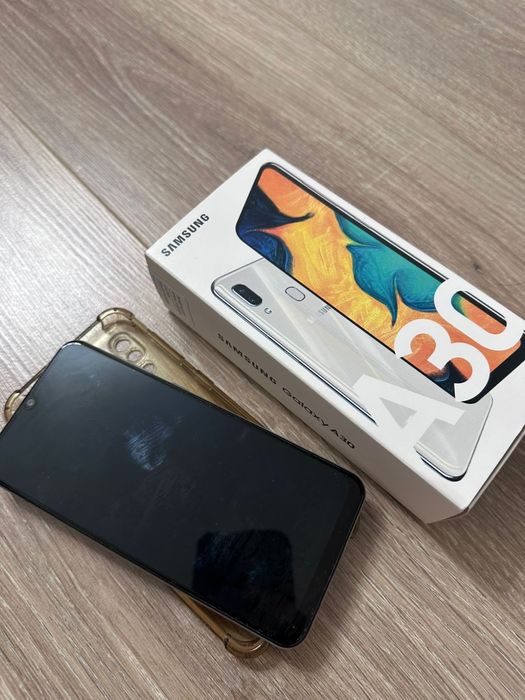 Samsung Galaxy A30