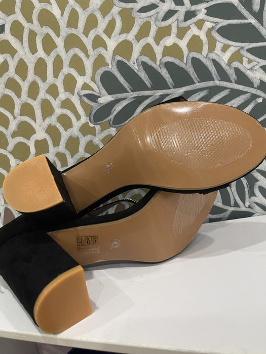 Sandale elegante negre cu strasuri, toc gros, mărimea 40, NOI + cutie