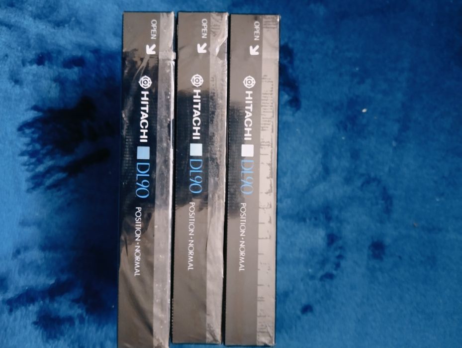 HITACHI DL90 компакт кассеты