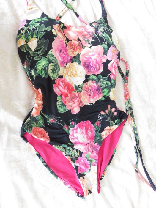 Цял бански Blumarine, XS - S, нов
