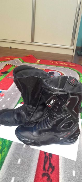 Мото ботуши за пистов мотор