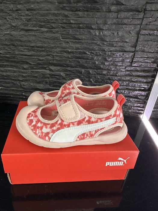 Отворени обувки за момиче Puma
