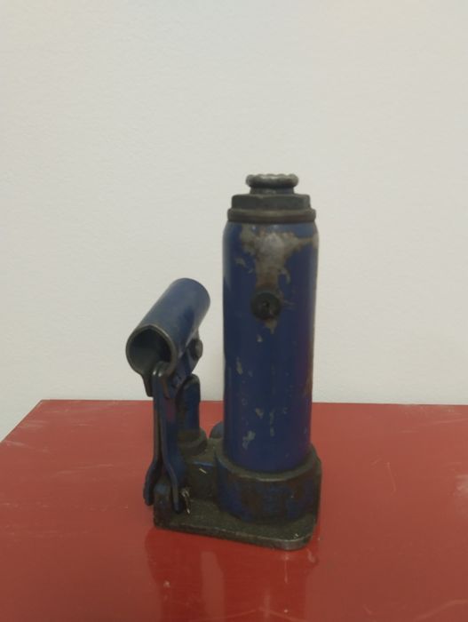 Продам гидравлический домкрат