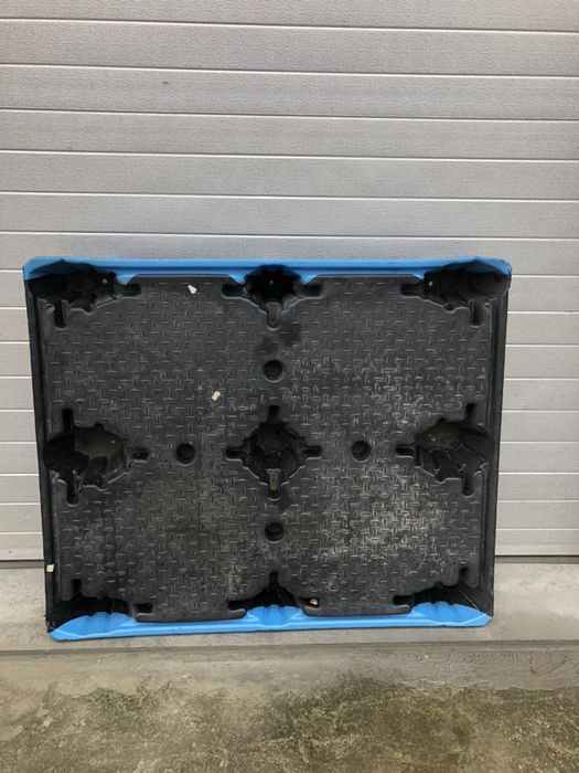 Пластмасови палети USA Uni-Pallet