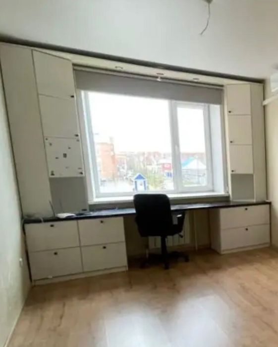 Отдам компьютерный стол