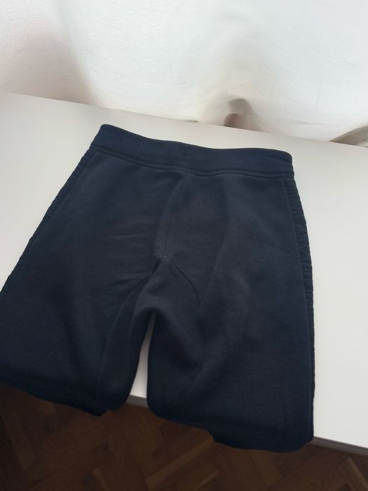 Nike - ватиран дамски анцуг (S)