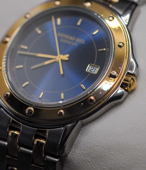 Мъжки швейцарски часовник - Raymond Weil Tango 5560